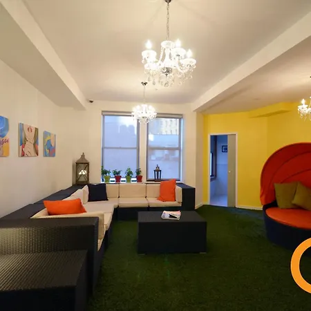 Q4 Hotel And Hostel-3
